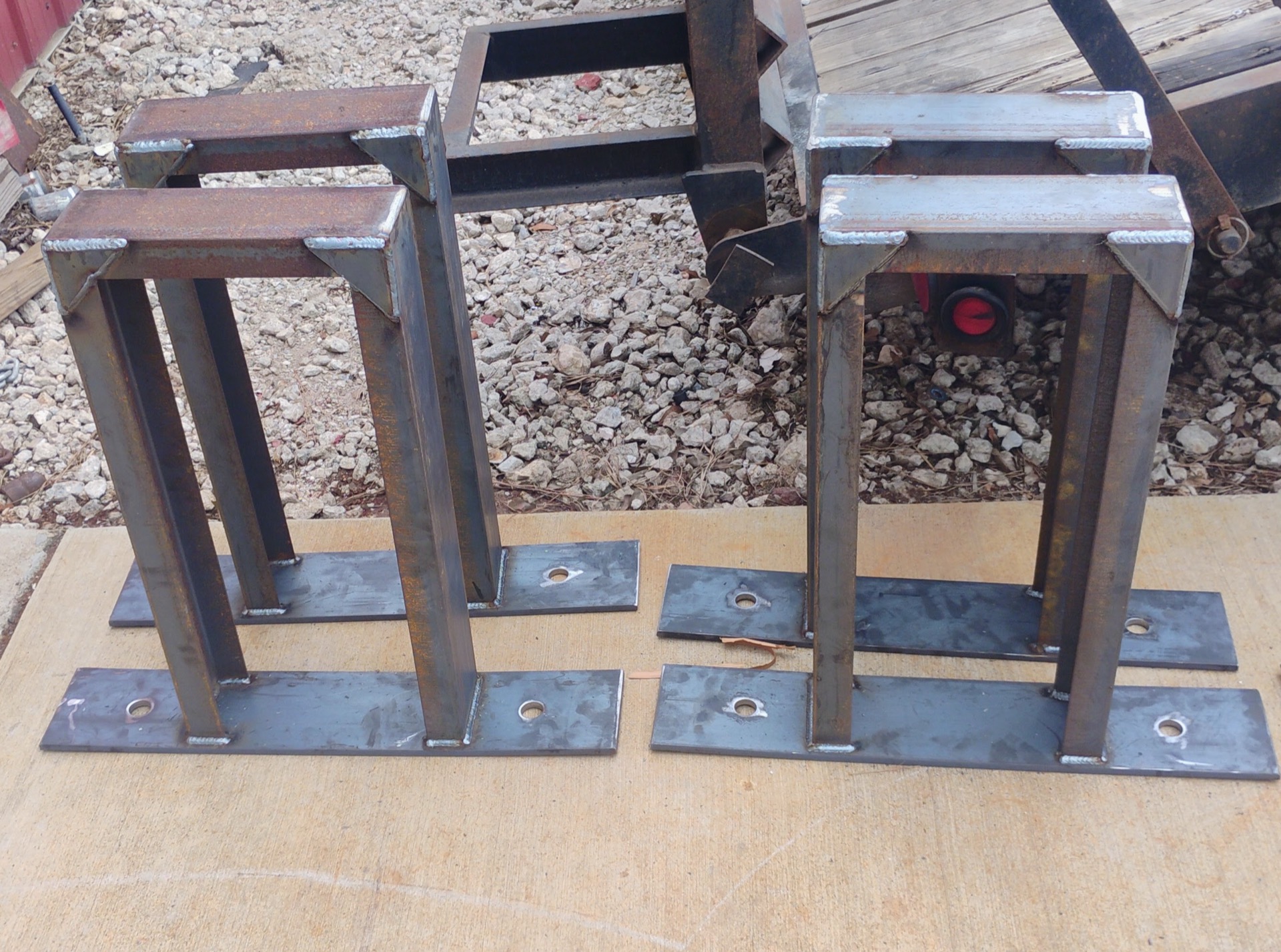 Heavy duty support brackets