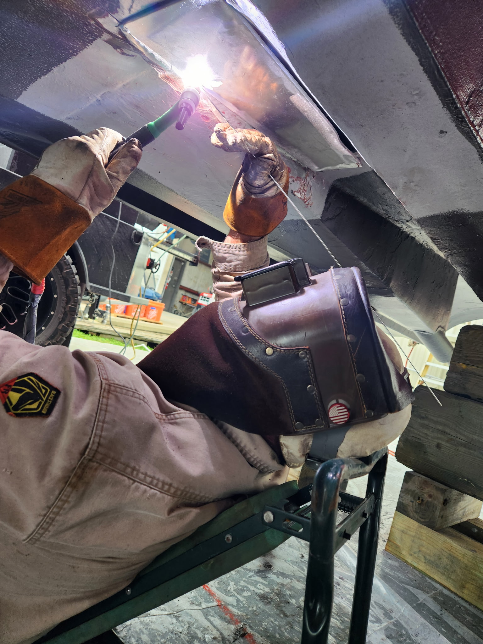 Under-hull boat welding angle one